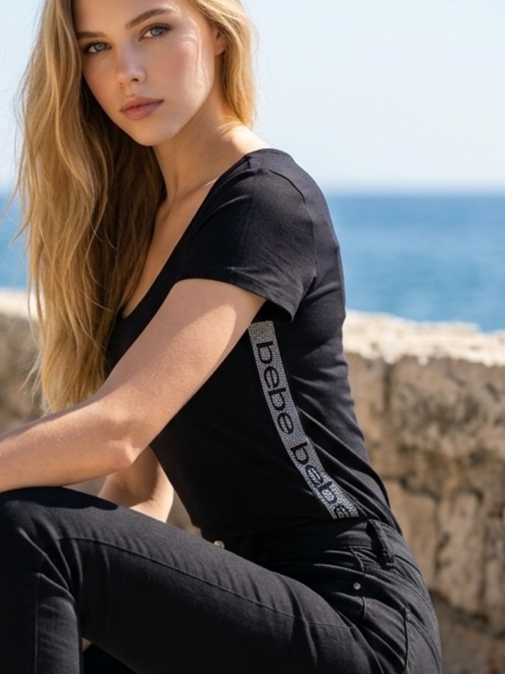 Bebe Black Logo Side Tape Scoop Neck Tee Top Medium